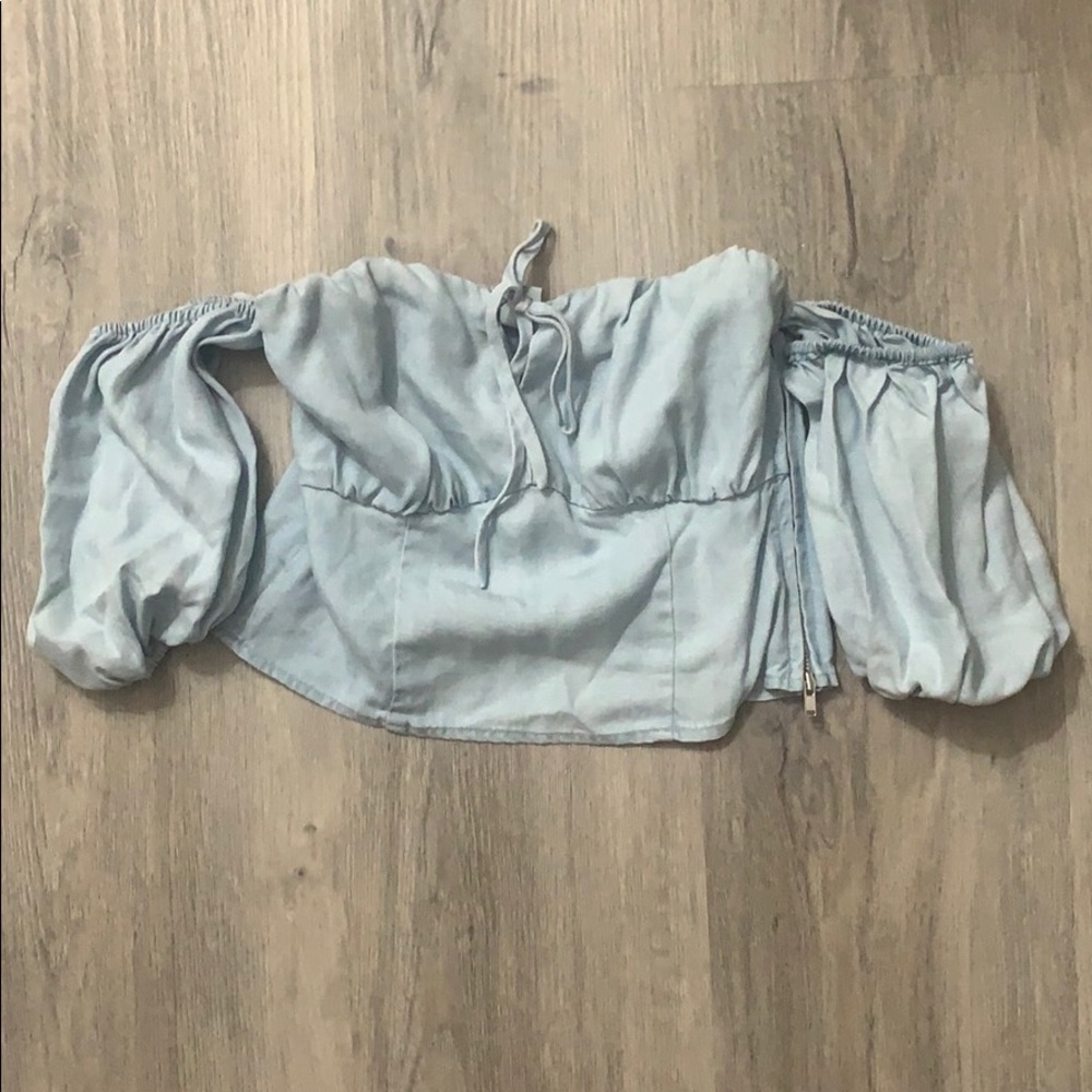 Guess XS denim off shoulder crop top washed blue